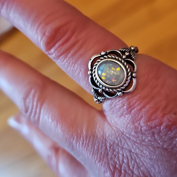 Silver Tone Opal Ring, Vintage Vibe, Size 6, NWOT - Picture 11 of 13